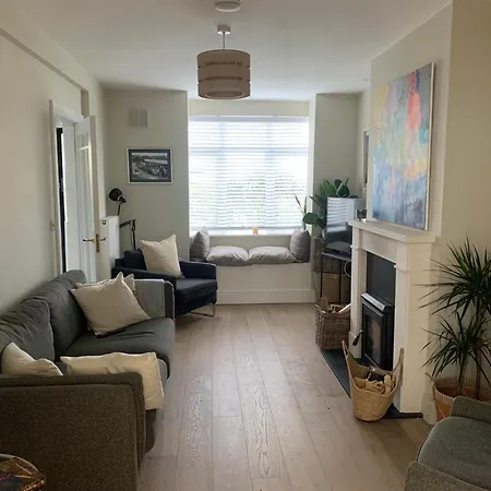 Village 3 Bed Town House Ferienhaus Dublin