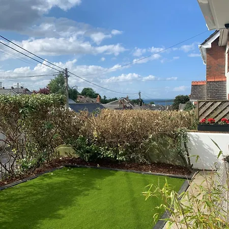 Village 3 Bed Town House 度假居