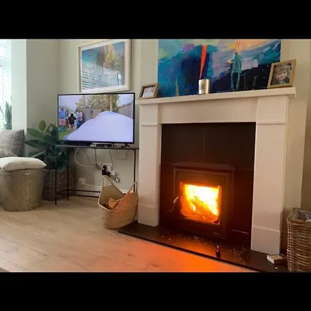 Village 3 Bed Town House 度假居